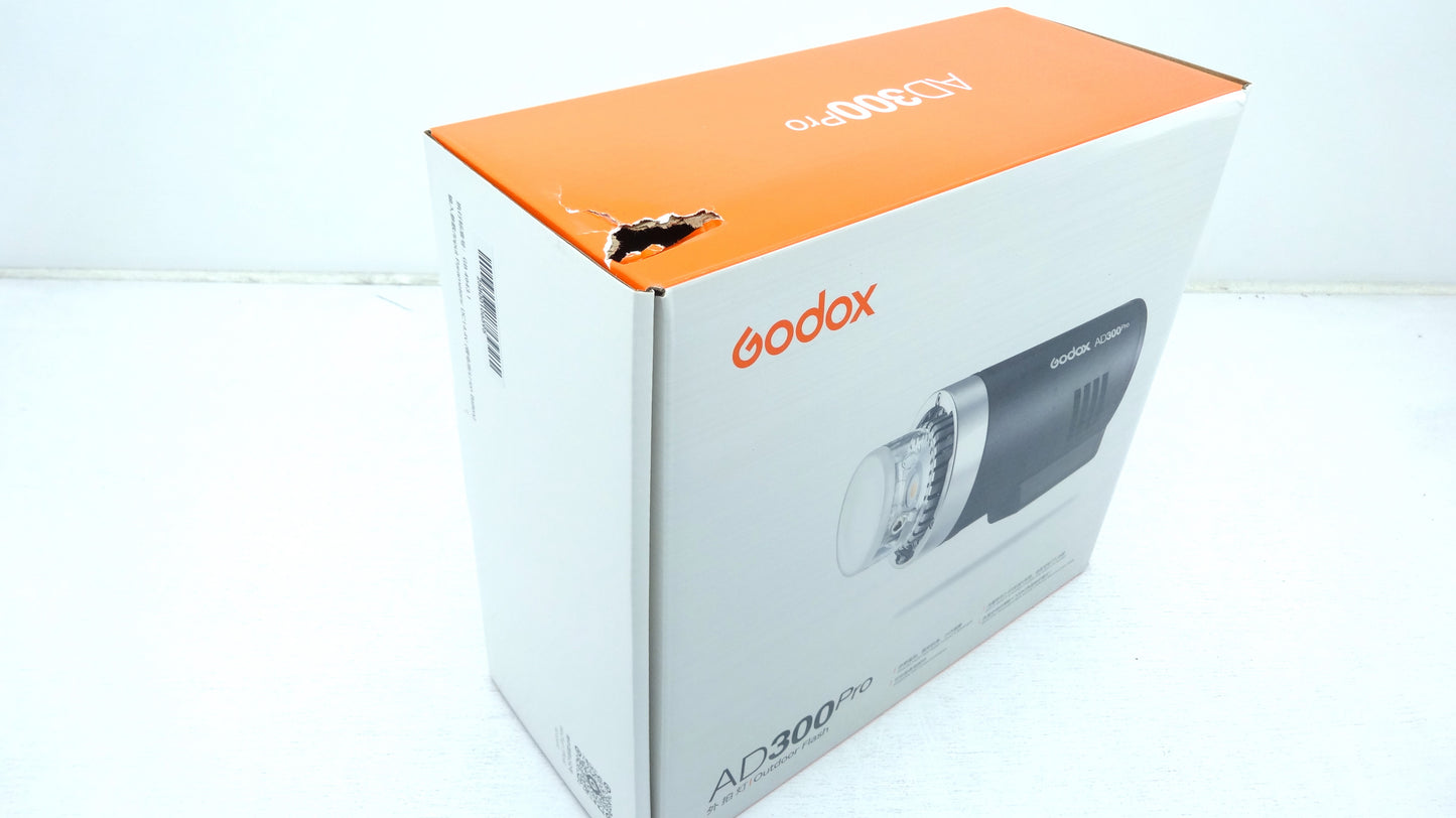 【アウトレット品】Godox AD300Pro 300W 3000-6000K LEDモデリングランプ 1/8000 HSS 2.4G フラッシュ ストロボ ライト