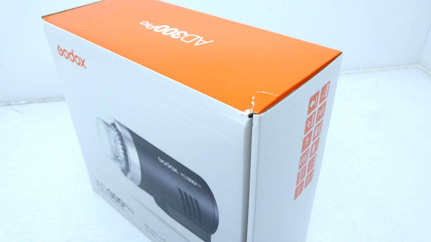 【アウトレット品】Godox AD300Pro 300W 3000-6000K LEDモデリングランプ 1/8000 HSS 2.4G フラッシュ ストロボ ライト