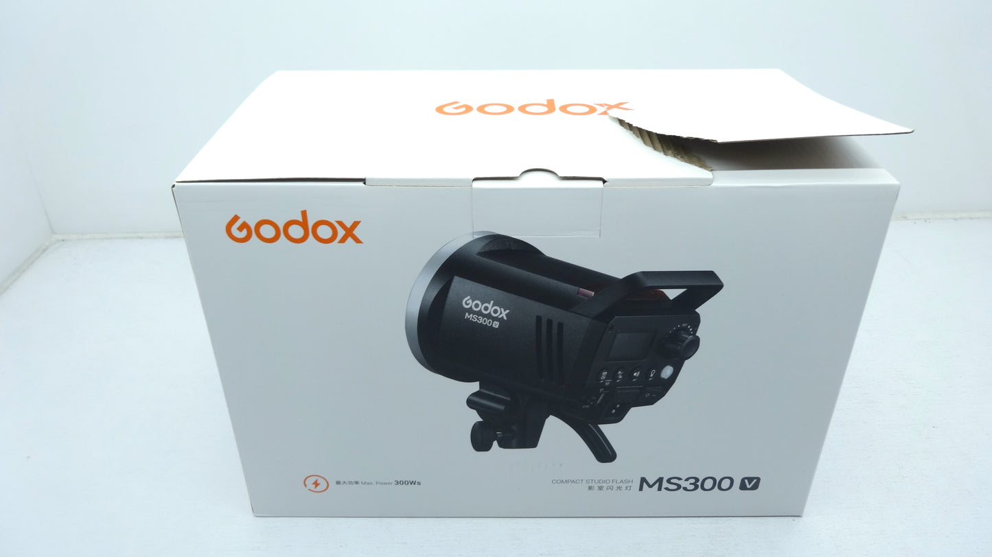 【アウトレット品】Godox MS300-V MS300V スタジオフラッシュ 300Ws GN58 110V 2.4G Bowensマウント 5600±200K 150Wモデリングランプ 日本語説明書/クロス付/変換タップ AD-R6リフレクター付